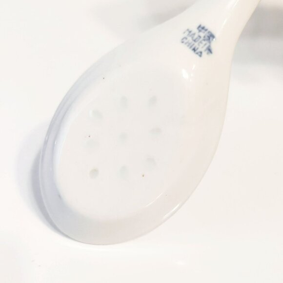 Vintage Zhongguo Chinese Blue and White Decorative Porcelain Soup Spoon - Picture 5 of 6